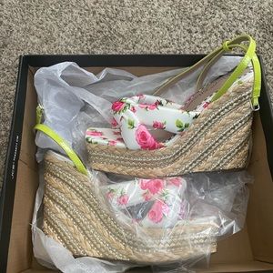 BRAND NEW! Betsy Johnson wedge.